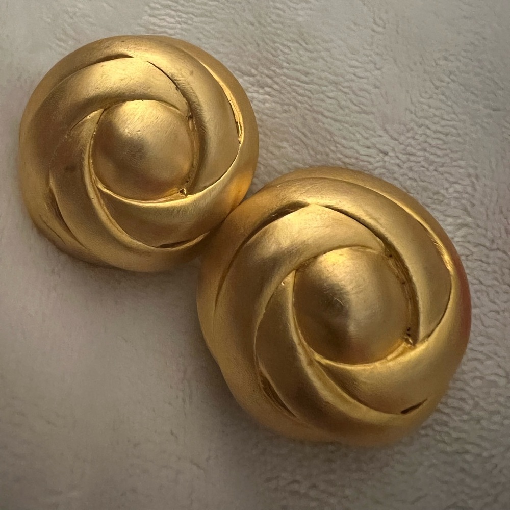 Vintage signed Richard Kerr clip earrings